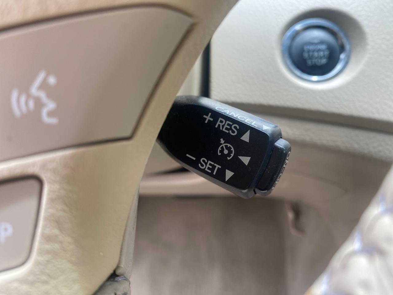 2011 Toyota Avalon Limited LEATHER LOADED SUNROOF Pompano Beach FL