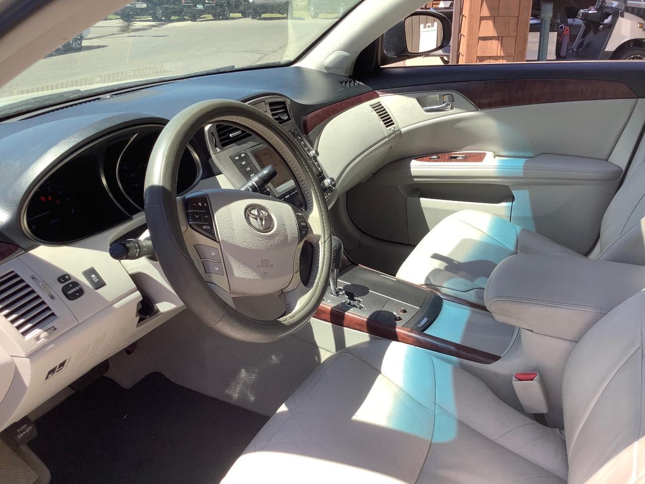 2011 Toyota Avalon Limited Hayden ID