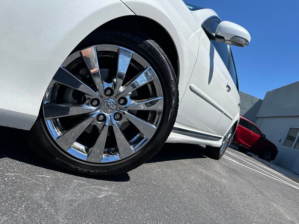 2011 Toyota Avalon Limited