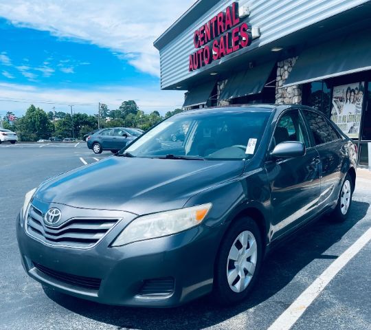 2011 Toyota Camry - SAR LE