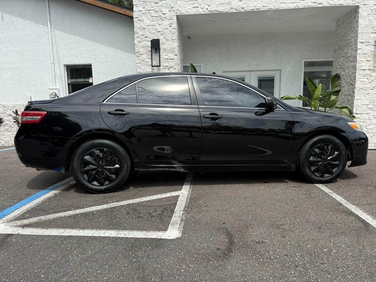 2011 Toyota Camry 4dr Sdn I4 Man LE (Natl) Jacksonville FL