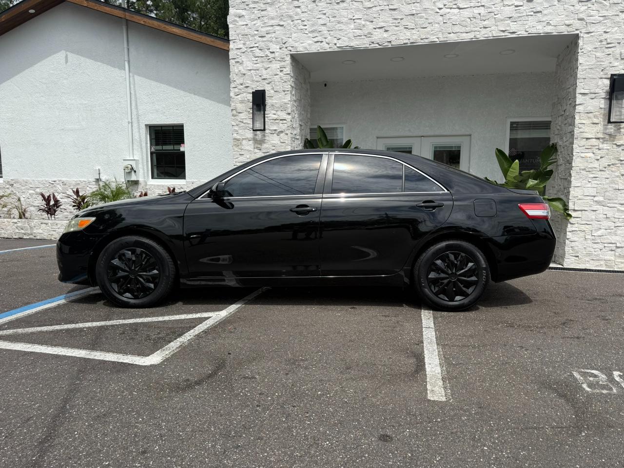 2011 Toyota Camry 4dr Sdn I4 Man LE (Natl) Jacksonville FL