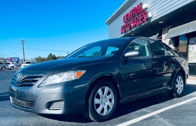 2011 Toyota Camry LE 6-Spd AT