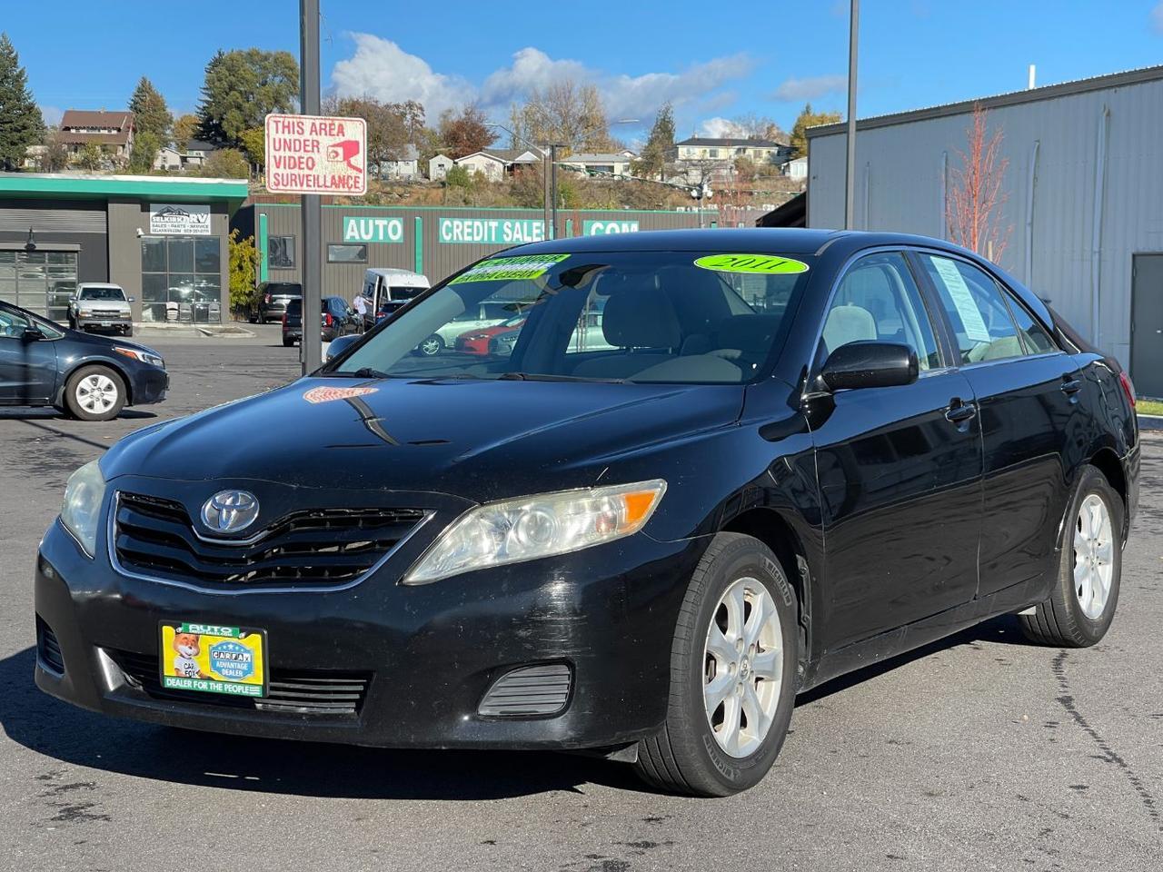 2011 Toyota Camry LE 6-Spd AT