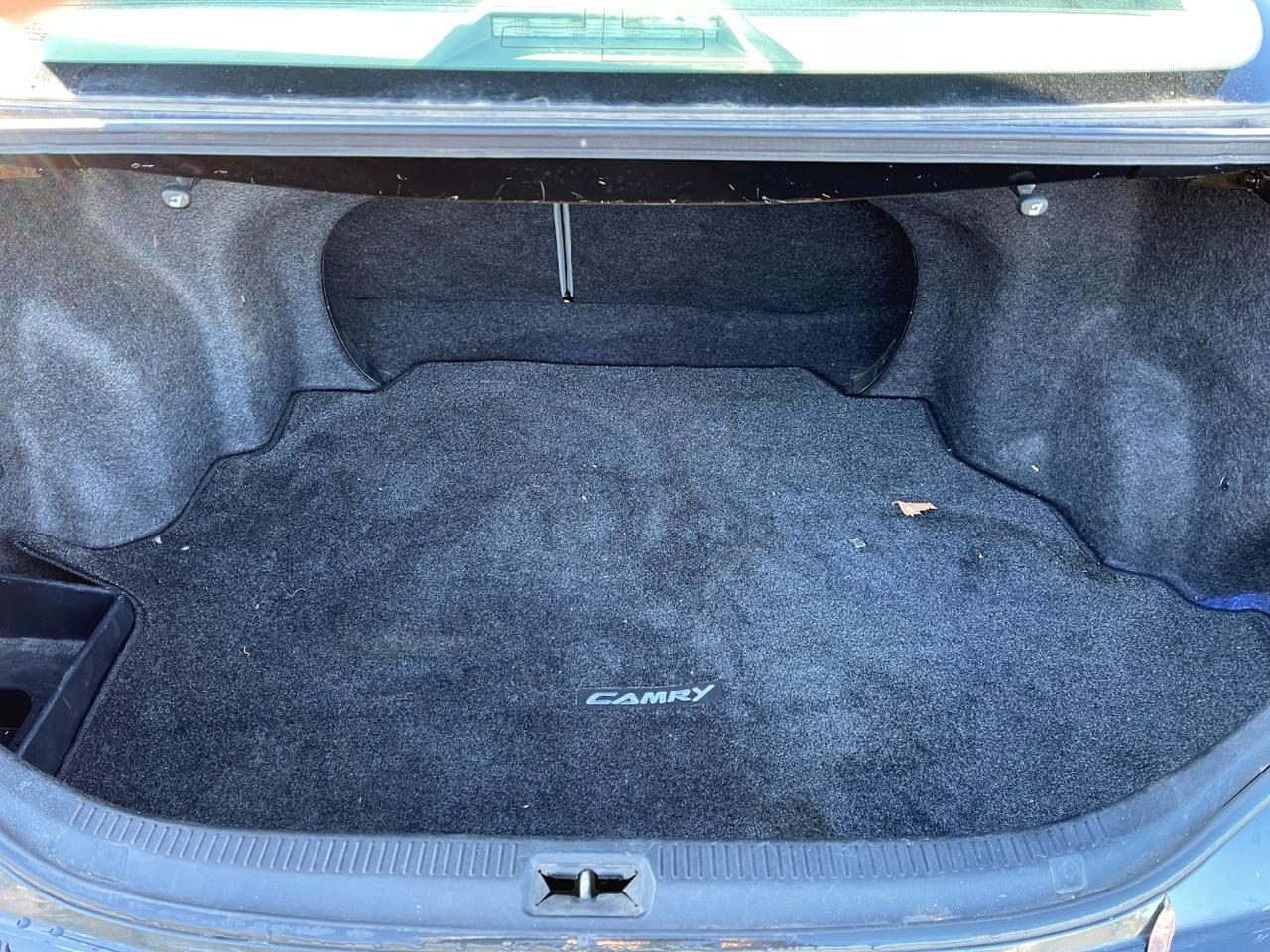 2011 Toyota Camry LE 6-Spd AT