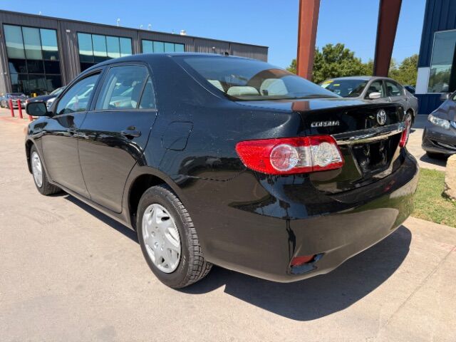 2011 Toyota Corolla LE | S