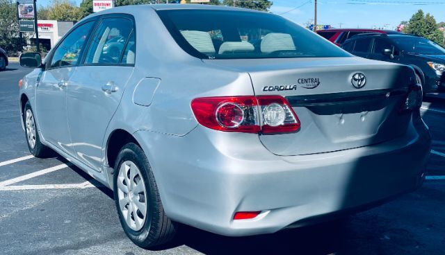 2011 Toyota Corolla LE