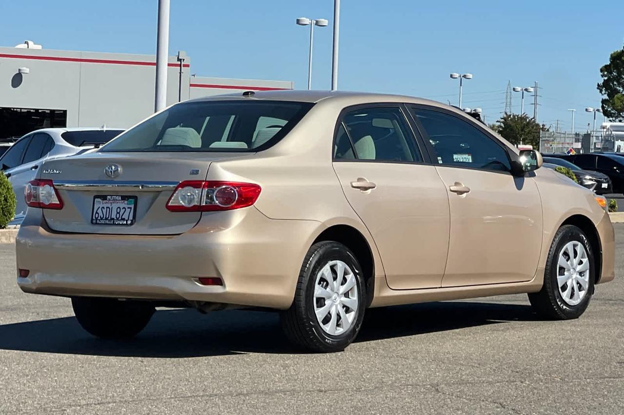 2011 Toyota Corolla LE