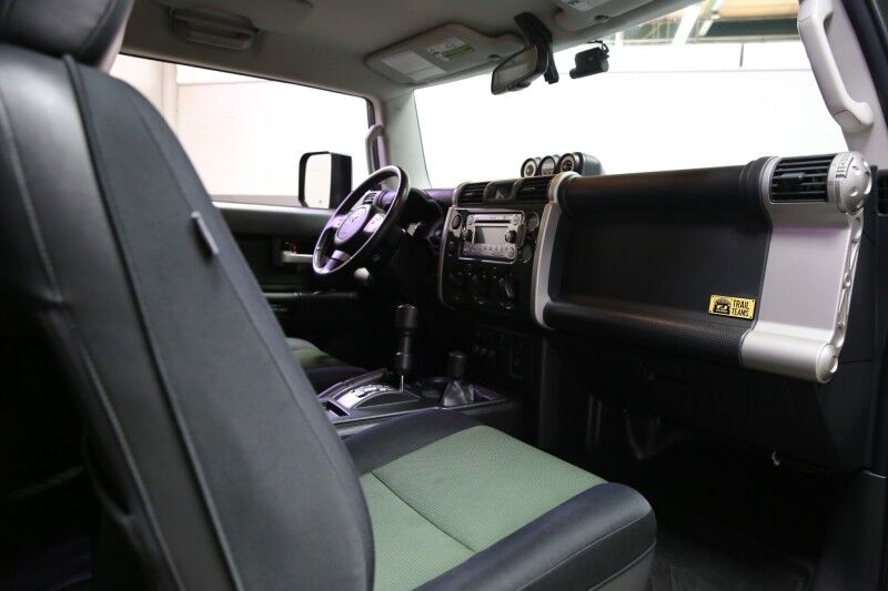 2011 Toyota FJ Cruiser Plainview NY