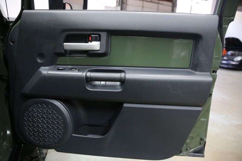 2011 Toyota FJ Cruiser Plainview NY