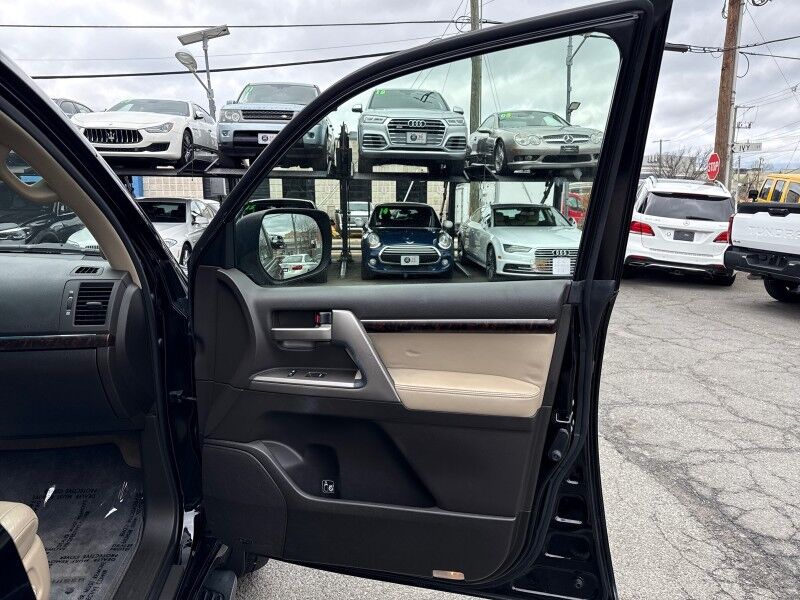 2011 Toyota Land Cruiser AWD/4WD w/ Upgrade Pkg Arlington VA