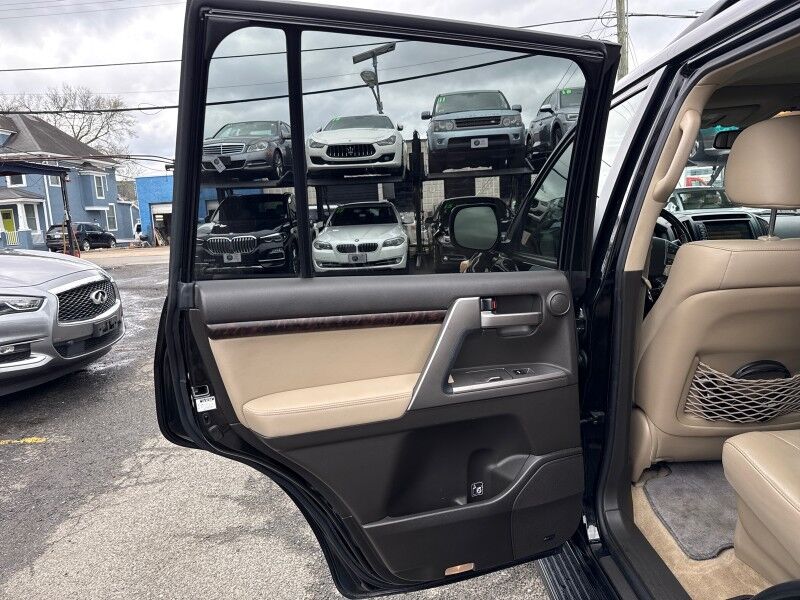 2011 Toyota Land Cruiser AWD/4WD w/ Upgrade Pkg Arlington VA