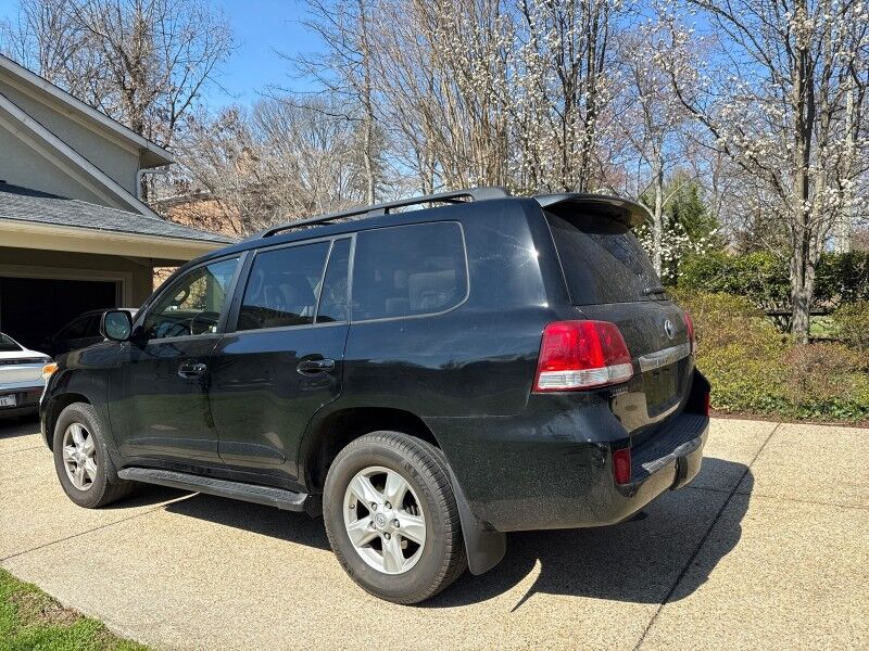 2011 Toyota Land Cruiser AWD/4WD w/ Upgrade Pkg Arlington VA