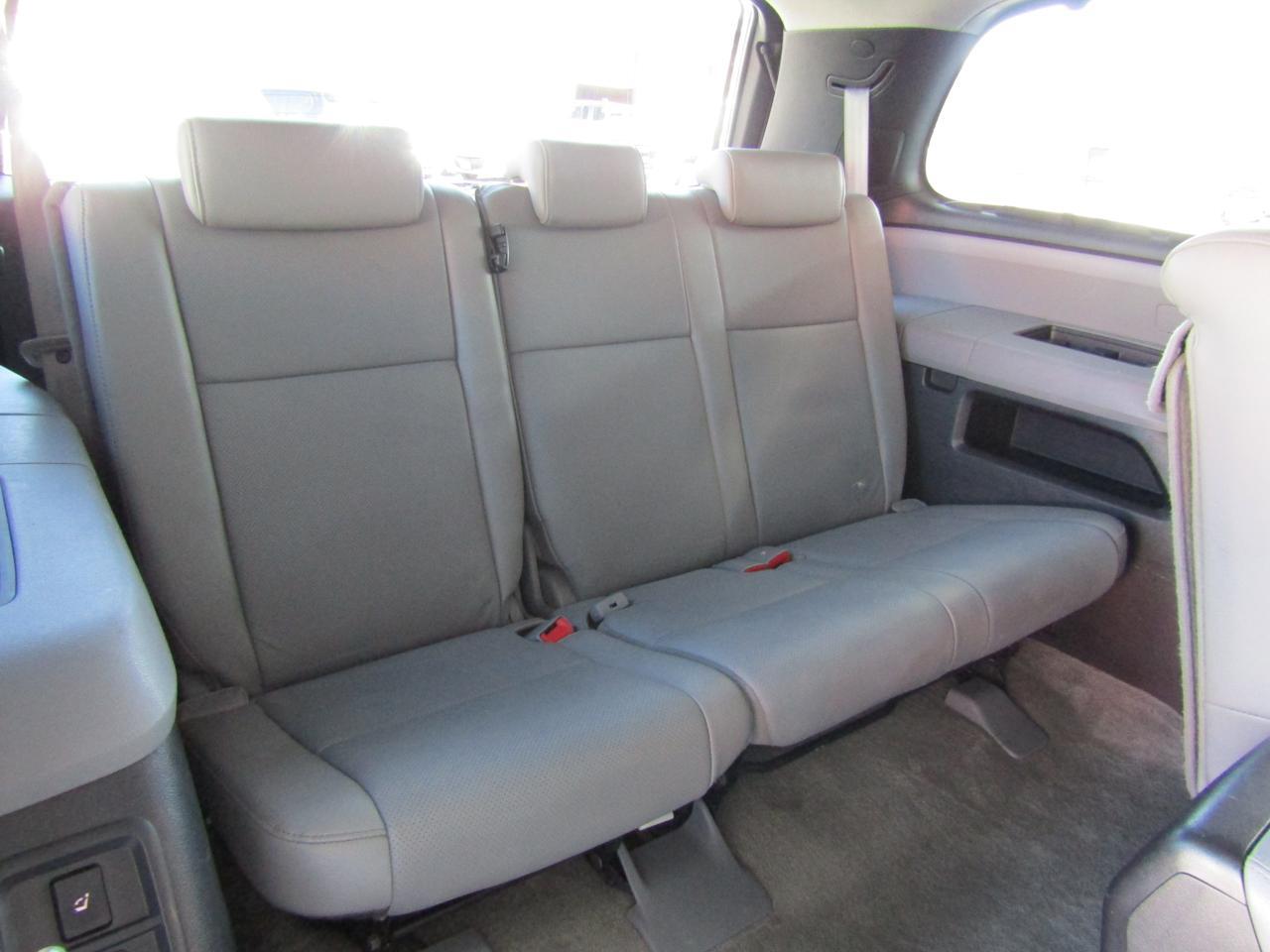 2011 Toyota Sequoia RWD LV8 6-Spd AT Platinum (Natl) Grand Prairie TX
