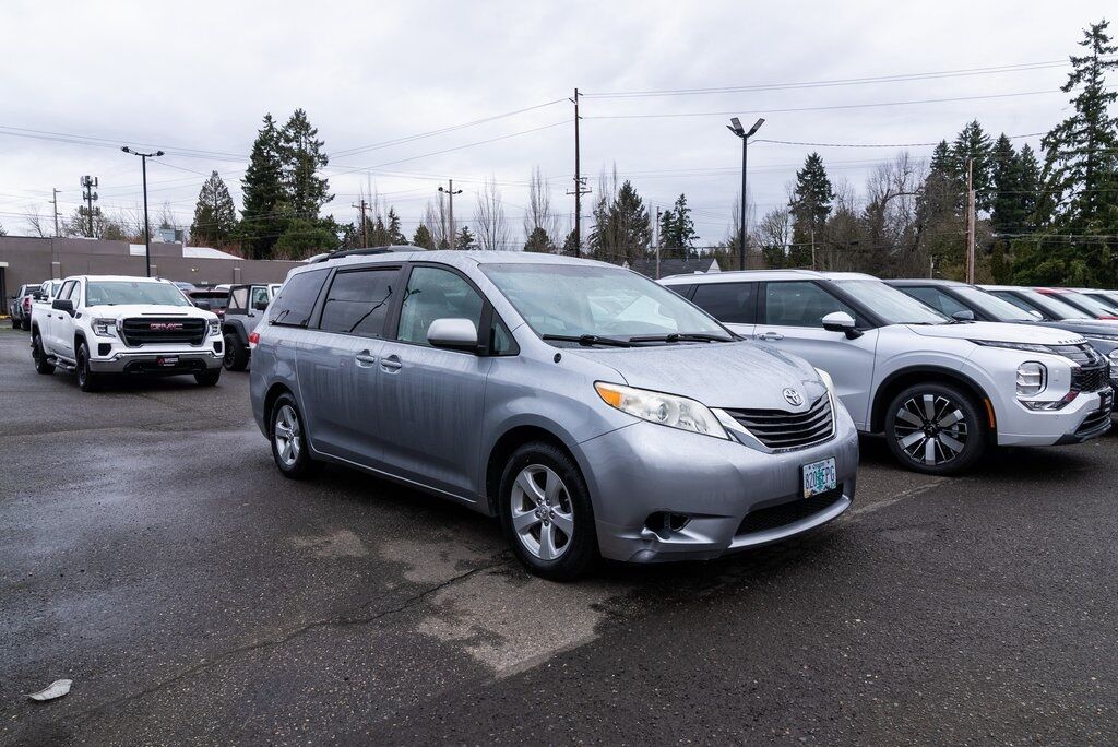 2011 Toyota Sienna Base Milwaukie OR