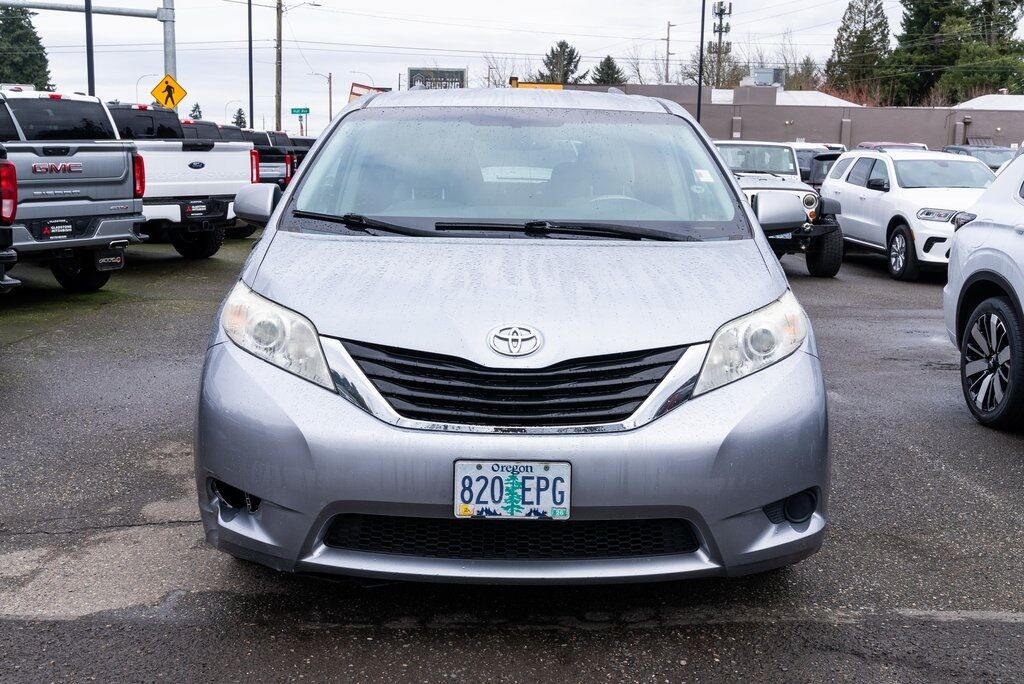 2011 Toyota Sienna Base Milwaukie OR