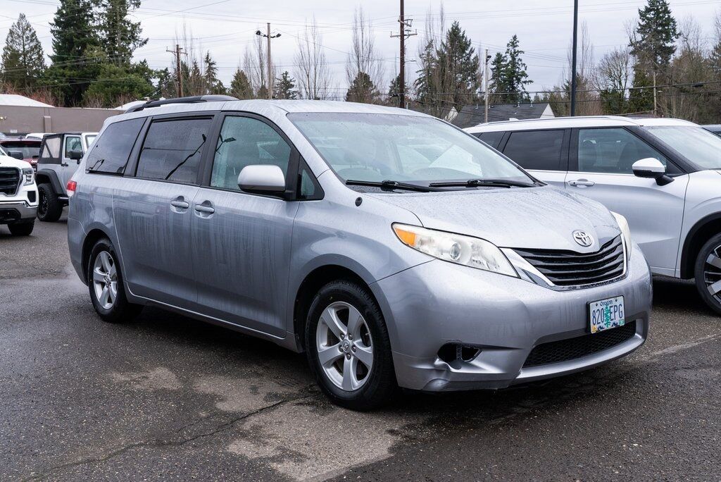 2011 Toyota Sienna Base
