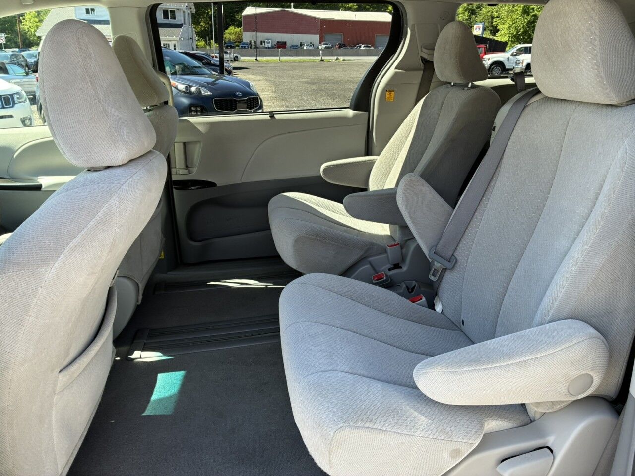 2011 Toyota Sienna LE AAS Charlton MA