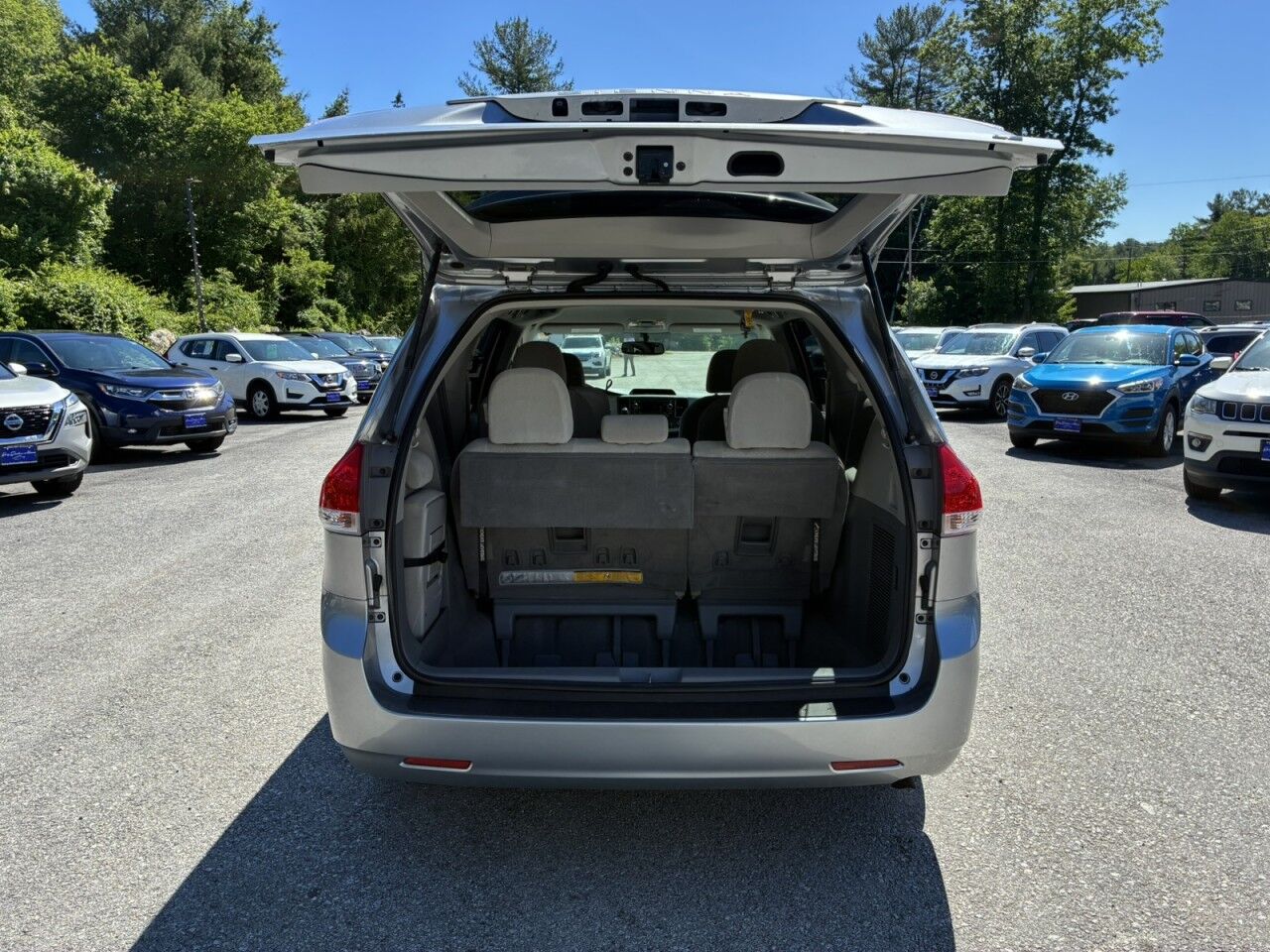 2011 Toyota Sienna LE AAS Charlton MA