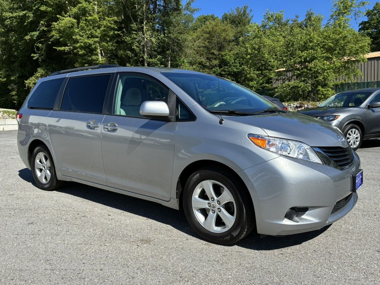 2011 Toyota Sienna LE AAS