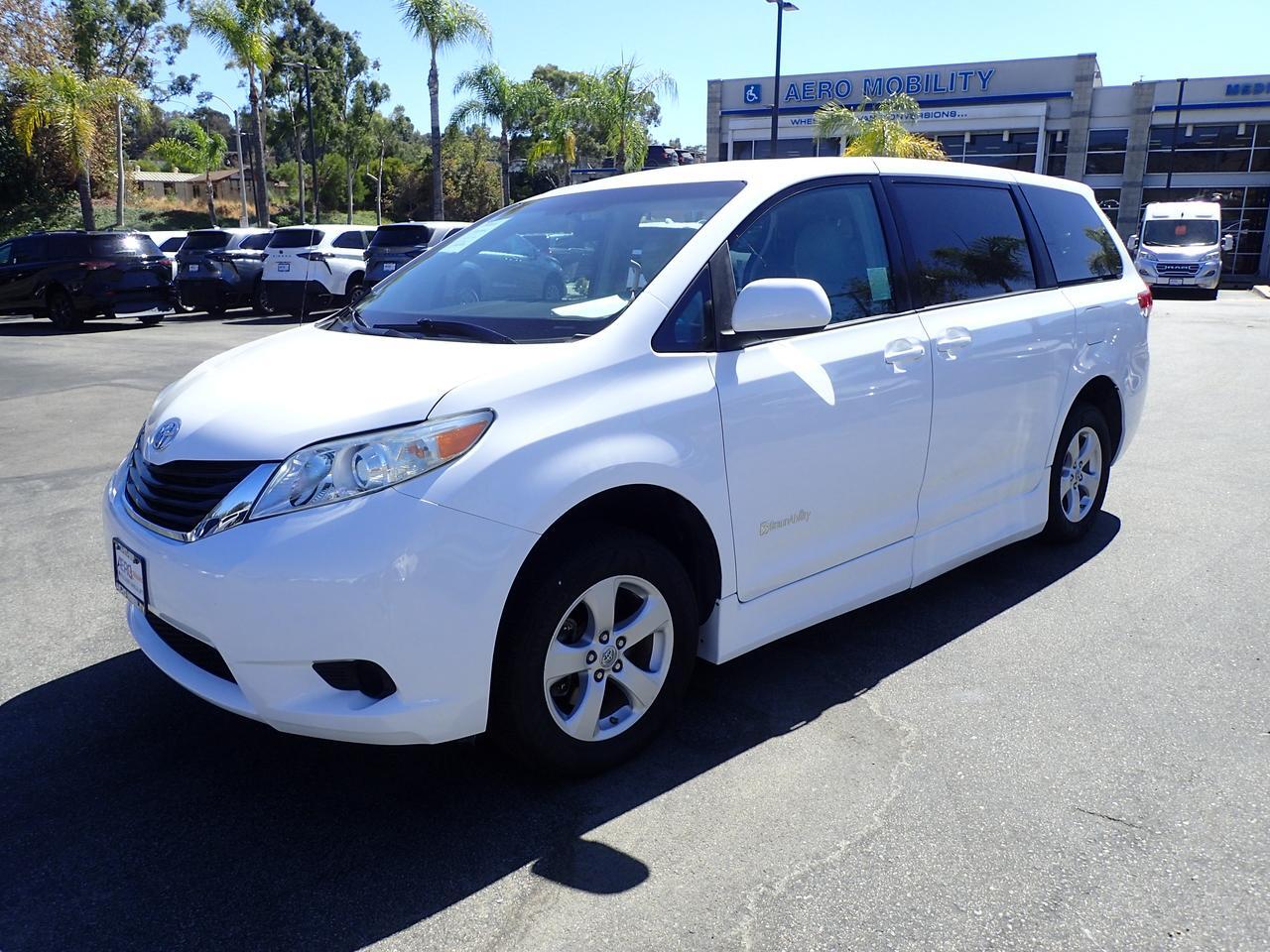 2011 Toyota Sienna LE