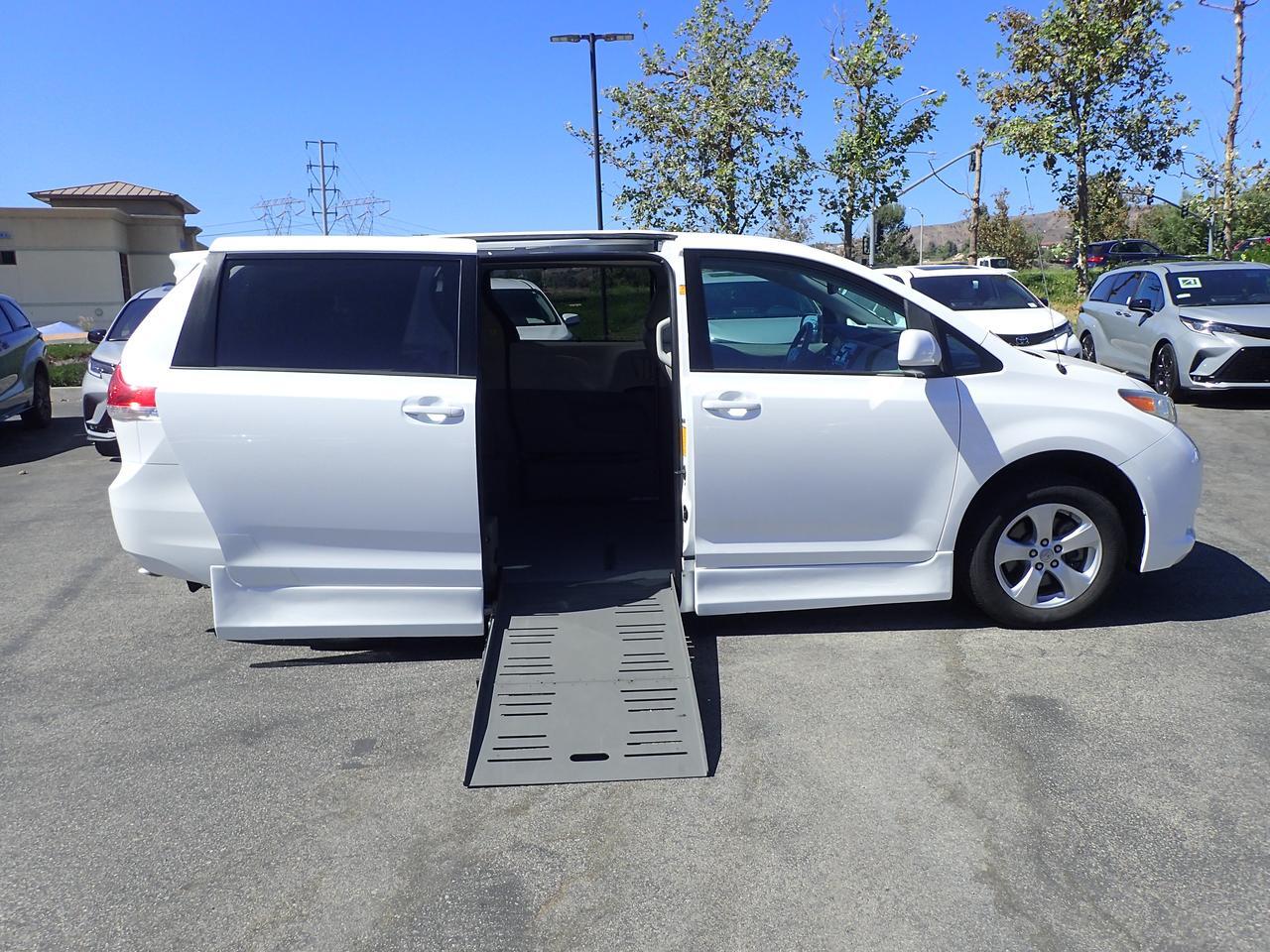 2011 Toyota Sienna LE Anaheim CA