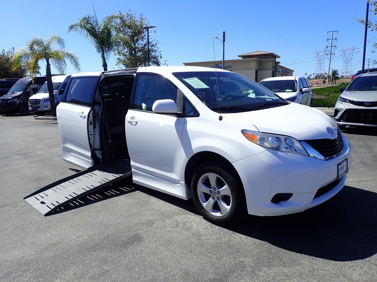2011 Toyota Sienna LE