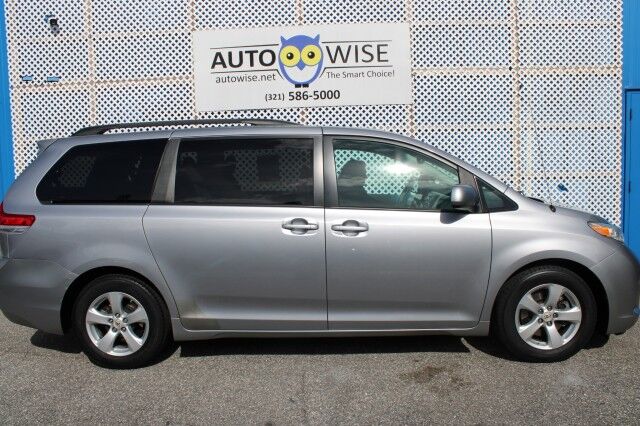 2011 Toyota Sienna LE