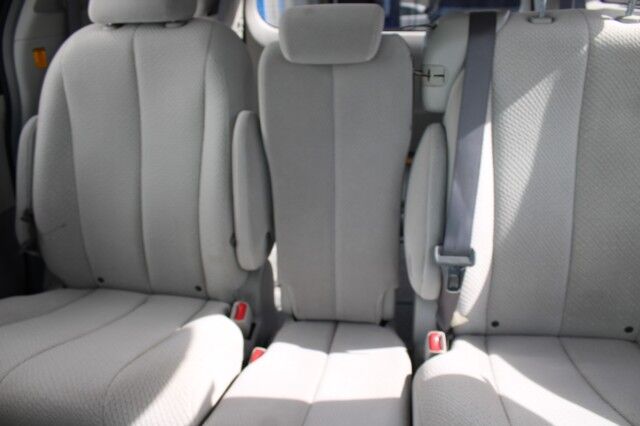 2011 Toyota Sienna LE Melbourne FL