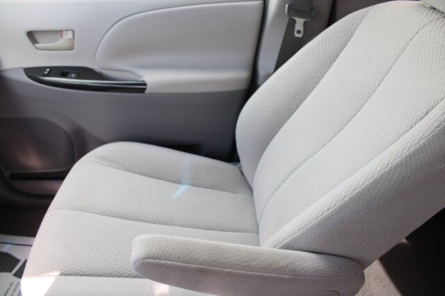 2011 Toyota Sienna LE Melbourne FL