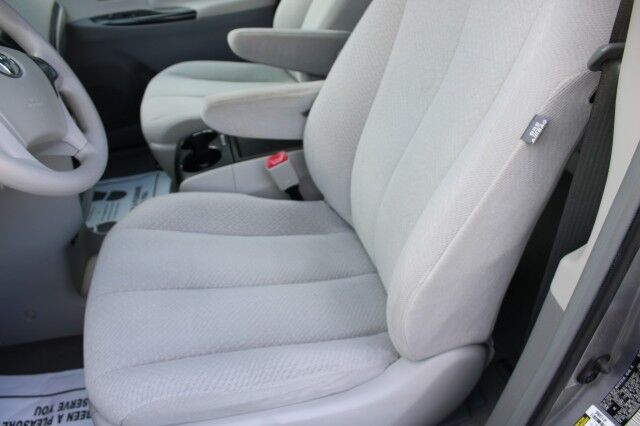 2011 Toyota Sienna LE Melbourne FL