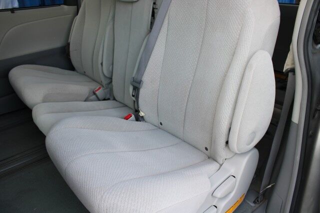 2011 Toyota Sienna LE Melbourne FL