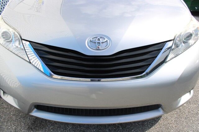 2011 Toyota Sienna LE Melbourne FL