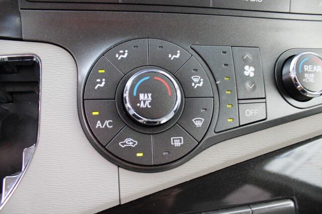 2011 Toyota Sienna LE Melbourne FL