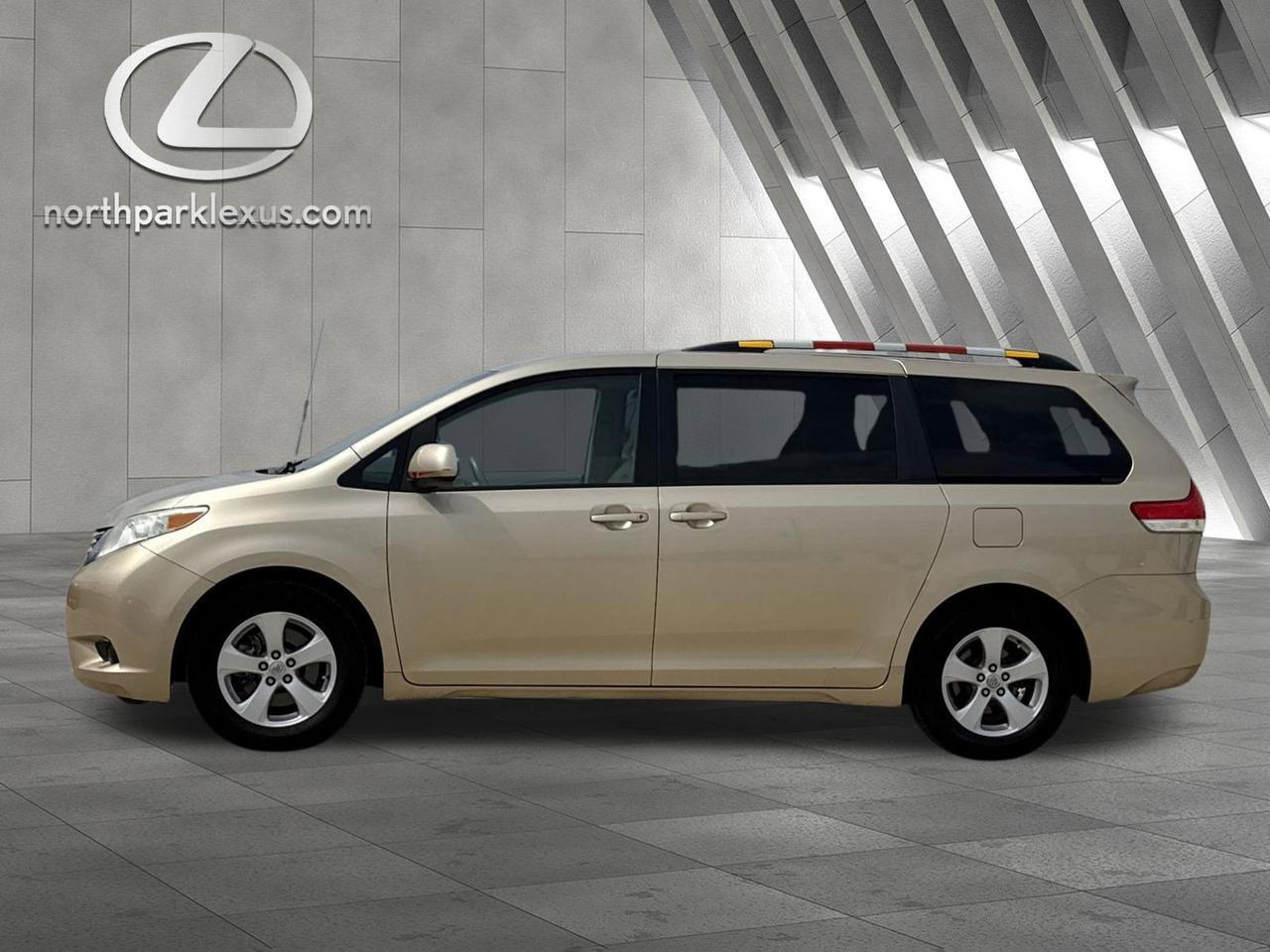 2011 Toyota Sienna LE