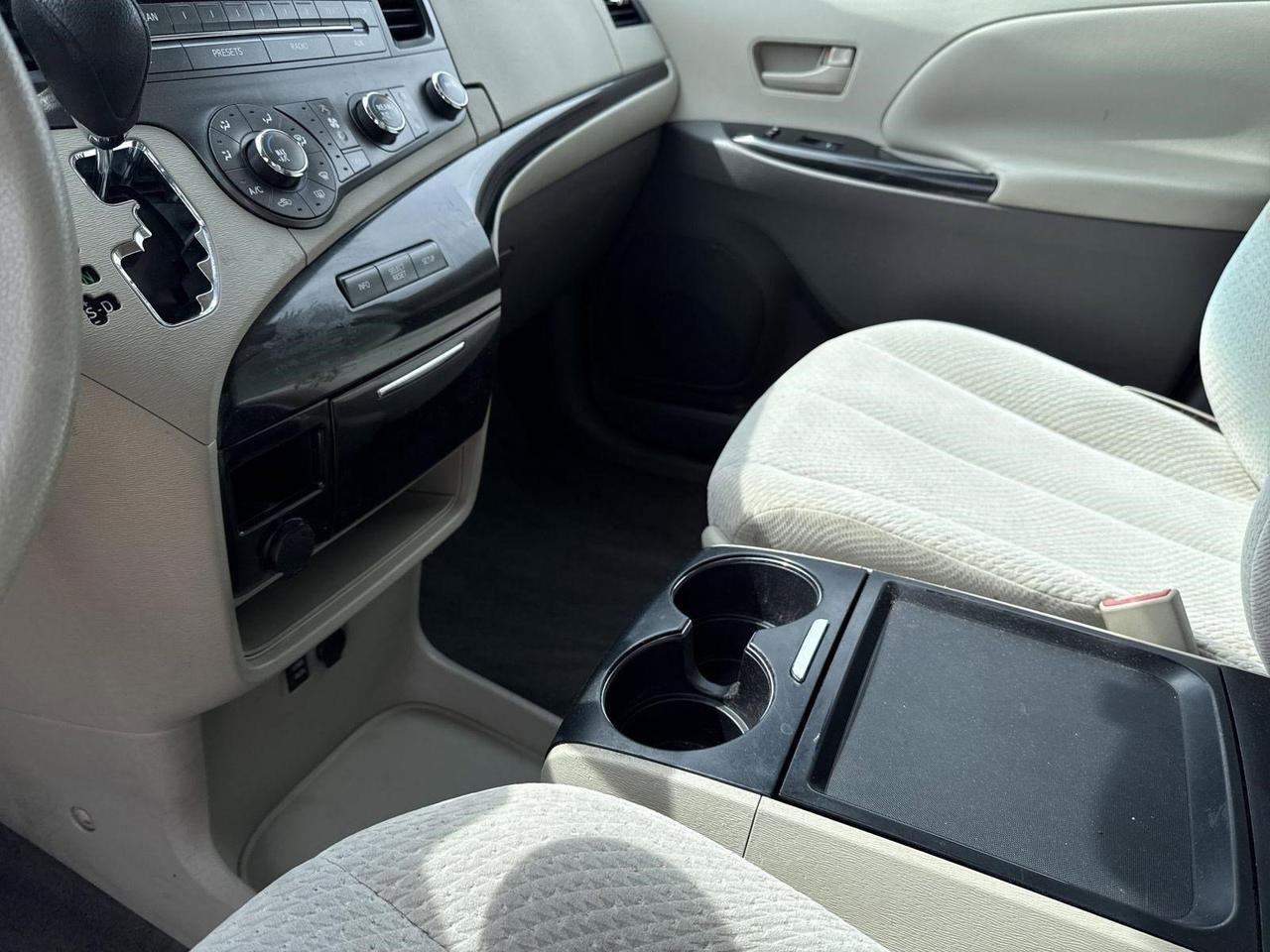 2011 Toyota Sienna LE San Antonio TX