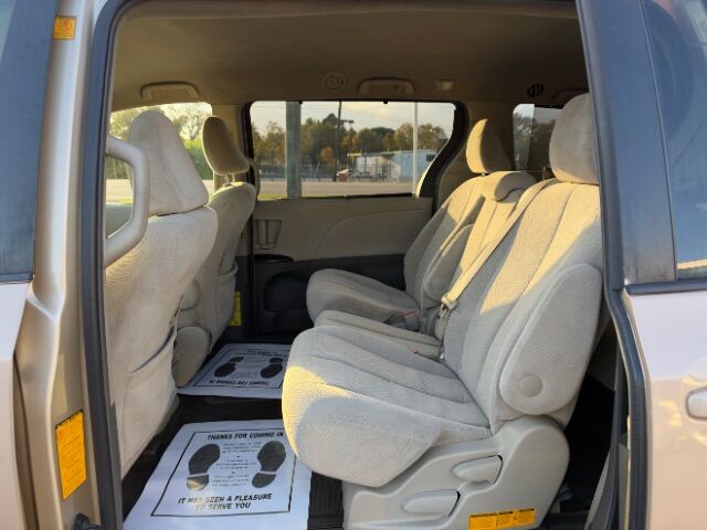 2011 Toyota Sienna LE V6 Auto Access Seat | LE V6 Norfolk VA