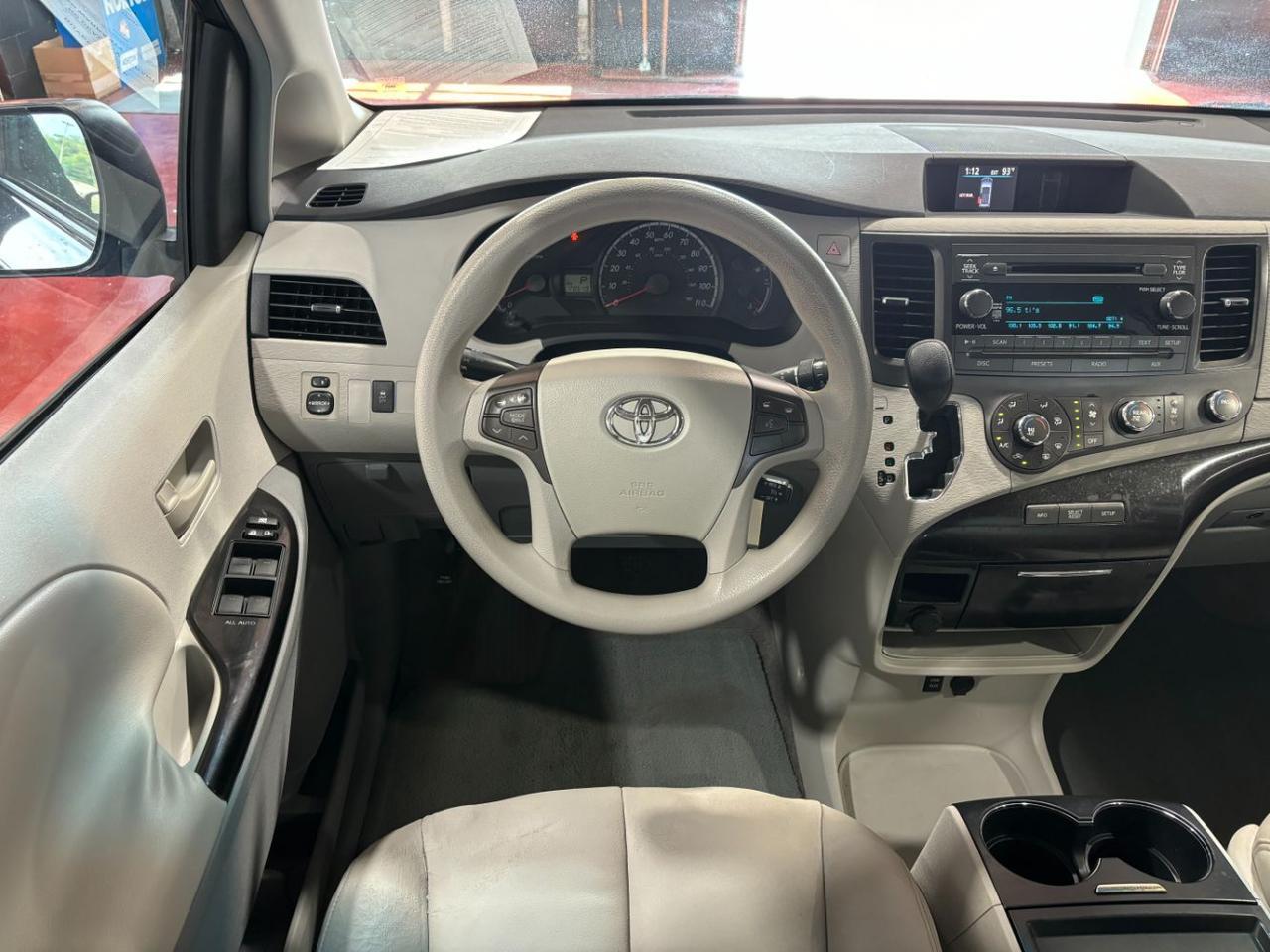2011 Toyota Sienna LE V6 Franklin OH