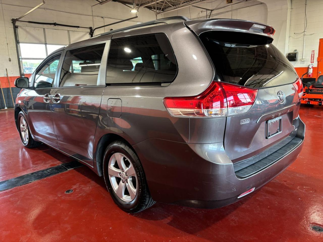2011 Toyota Sienna LE V6 Franklin OH