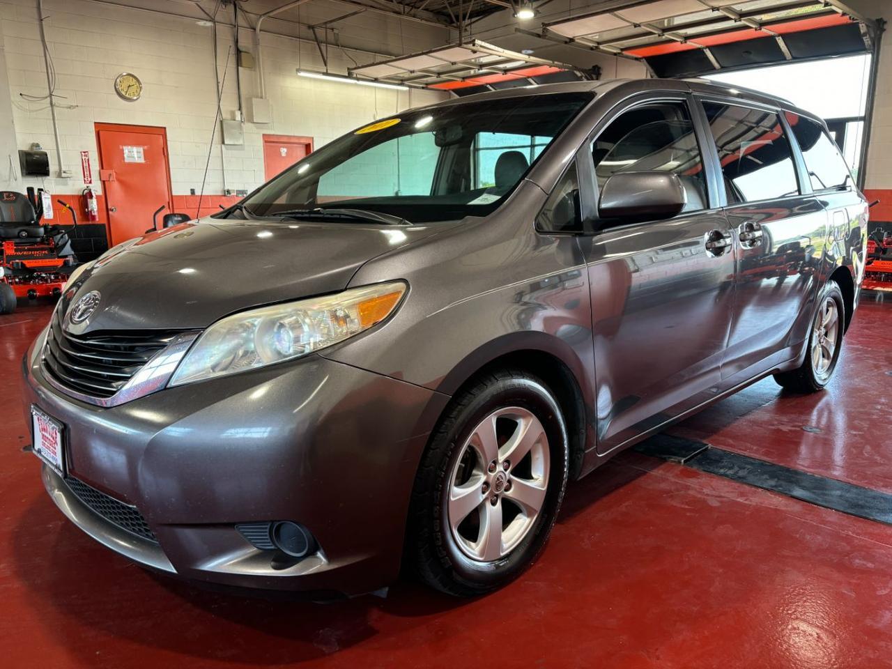 2011 Toyota Sienna LE V6 Franklin OH