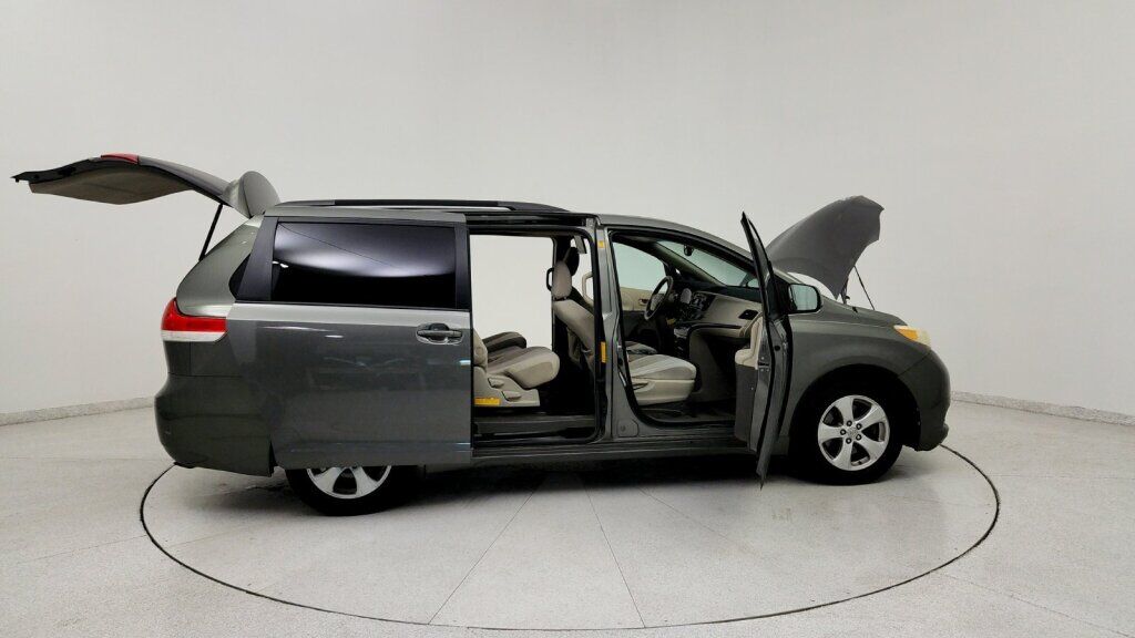 2011 Toyota Sienna LE Laurel MD