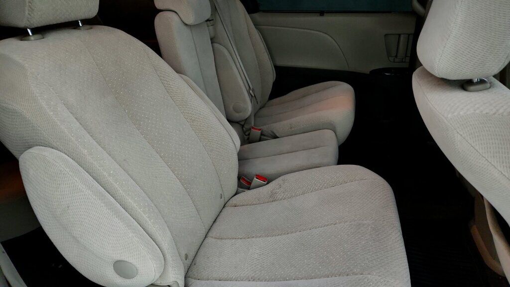 2011 Toyota Sienna LE Laurel MD