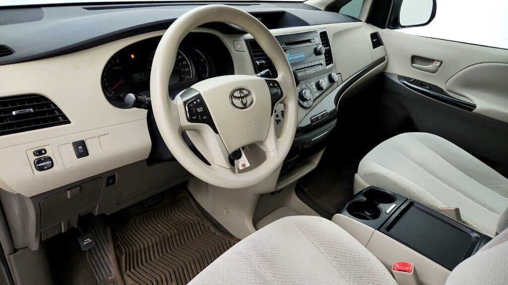 2011 Toyota Sienna LE Laurel MD