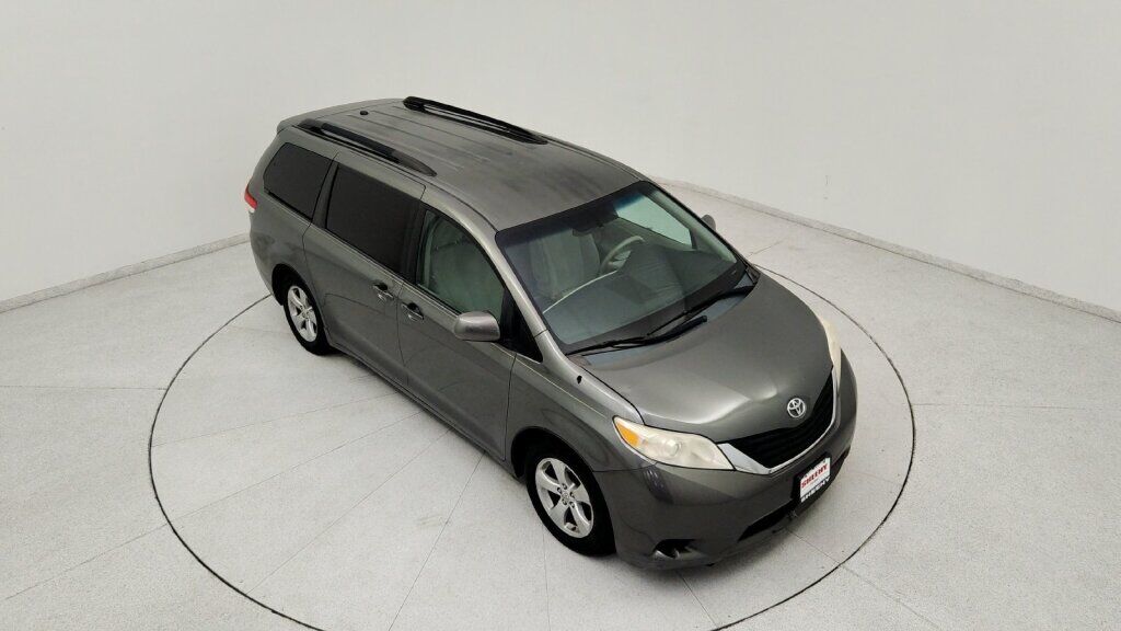 2011 Toyota Sienna LE Laurel MD