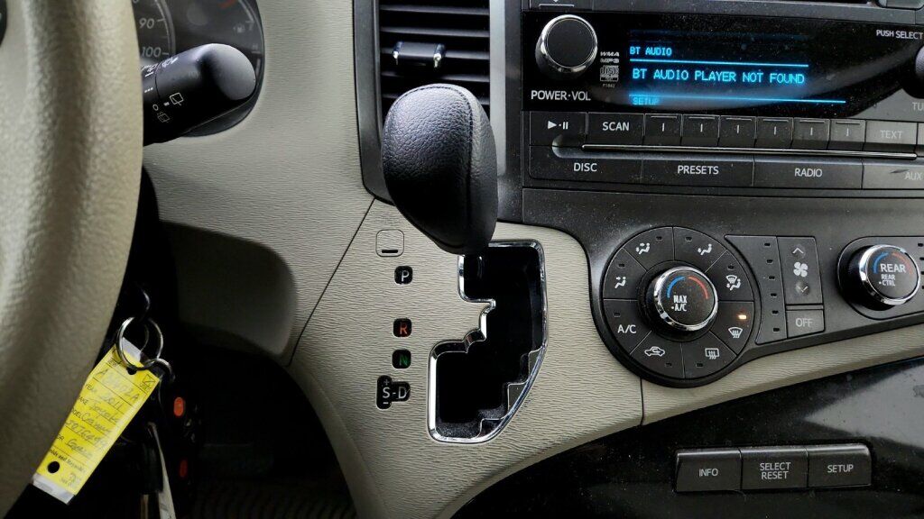 2011 Toyota Sienna LE Laurel MD