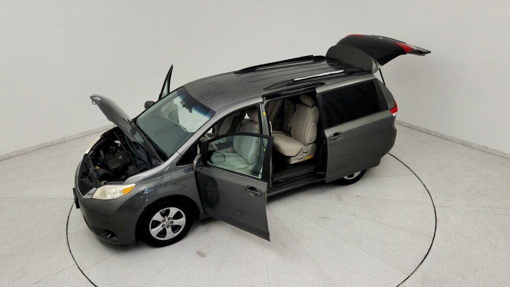 2011 Toyota Sienna LE Laurel MD