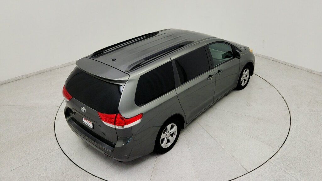 2011 Toyota Sienna LE Laurel MD