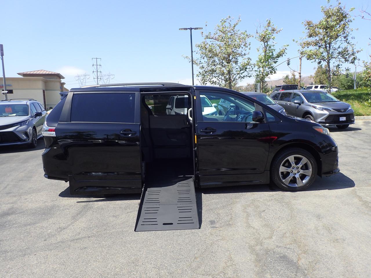 2011 Toyota Sienna SE Anaheim CA