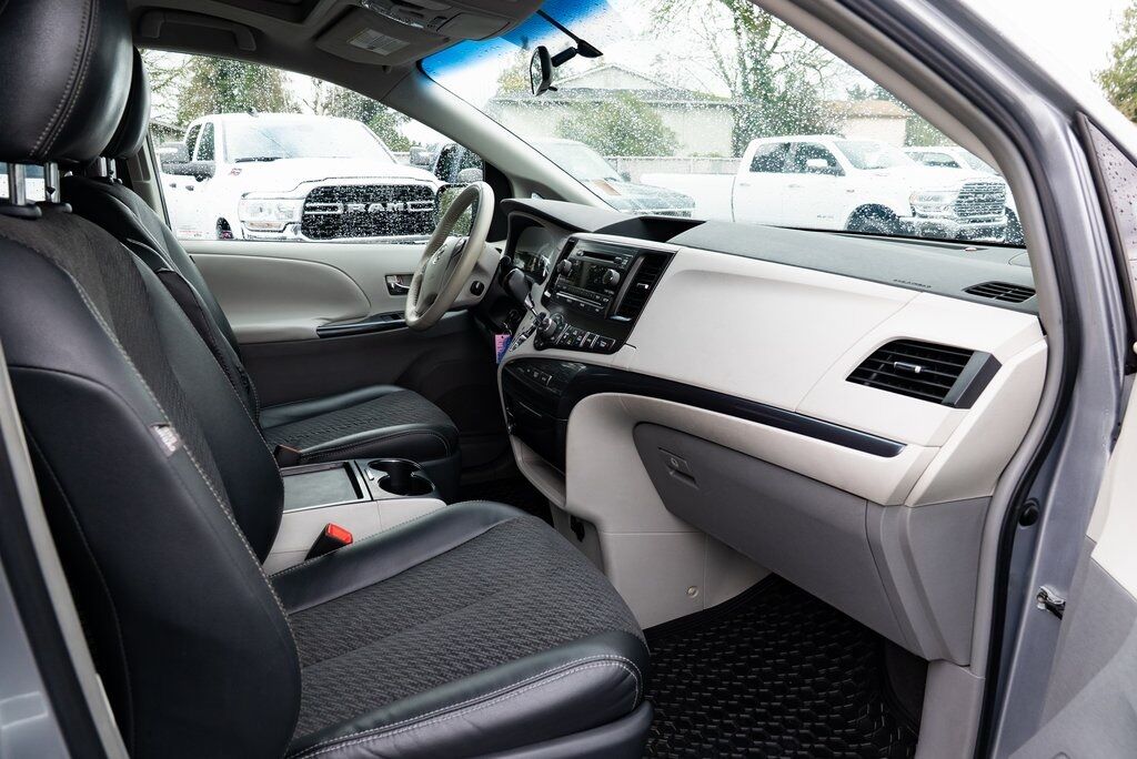 2011 Toyota Sienna SE Milwaukie OR