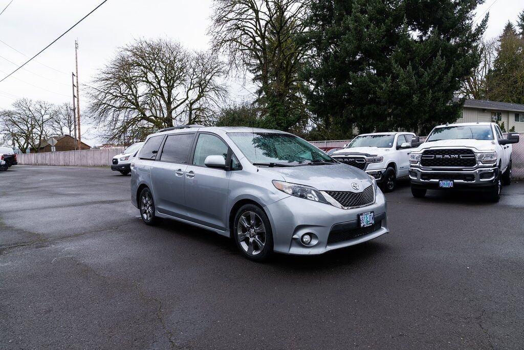 2011 Toyota Sienna SE Milwaukie OR